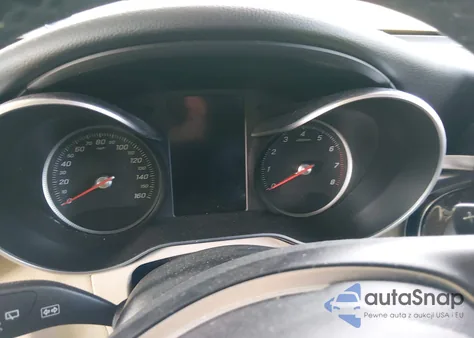 2016 Mercedes-Benz Glc 300 z USA, uszkodzony, nr VIN WDC0G4JB5GF104925